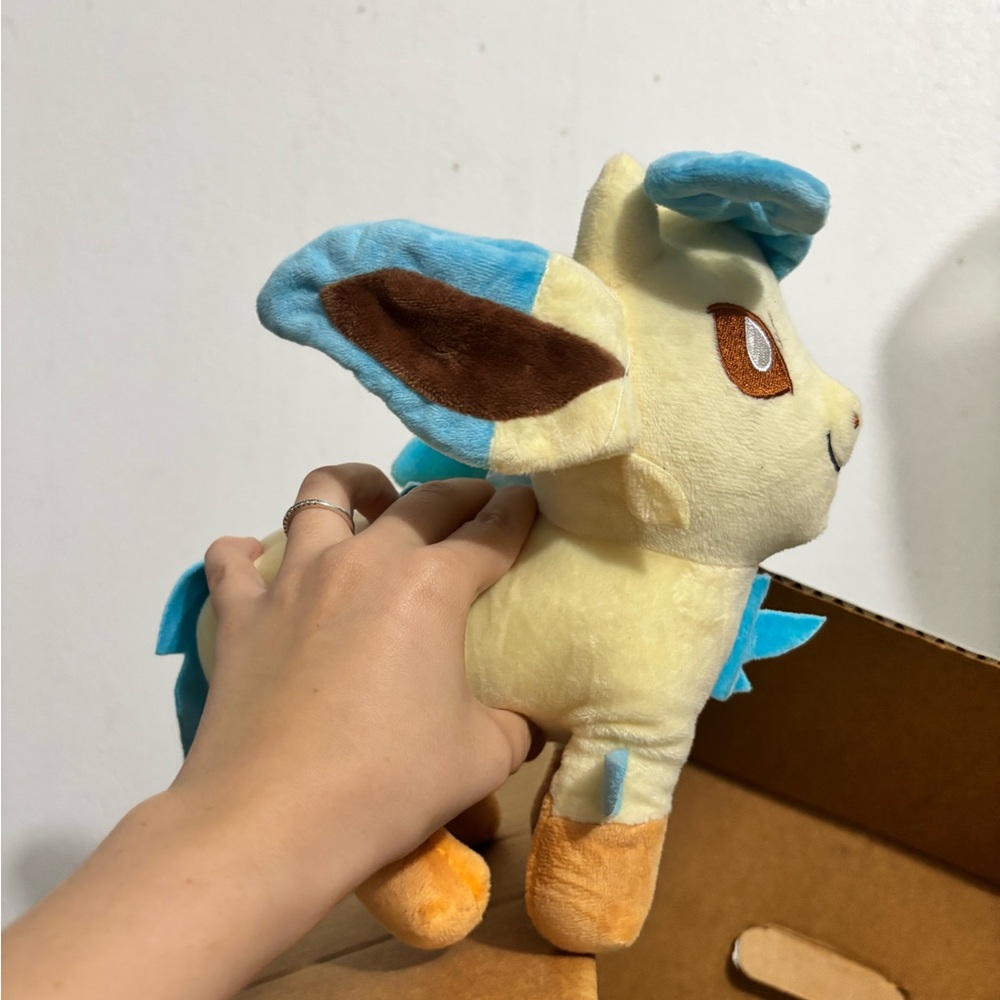 Leafeon plush toy Pokemon